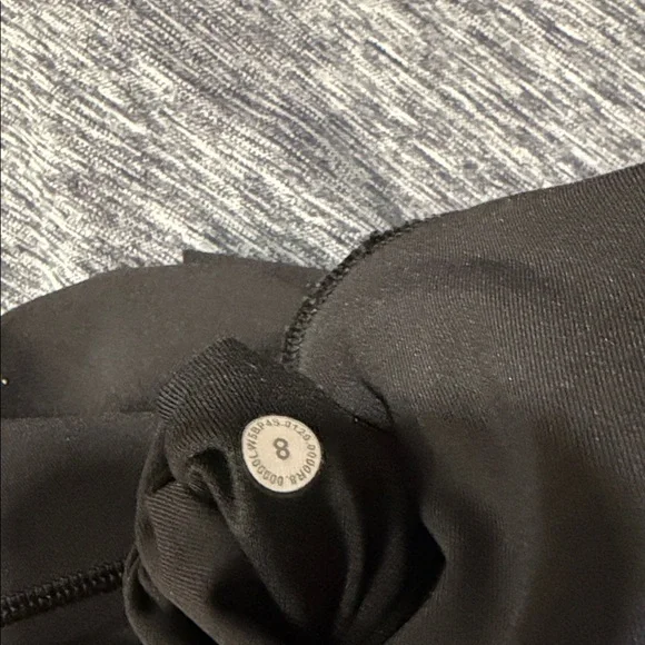 2 pairs of Lululemon leggings size 8 - Picture 7 of 8